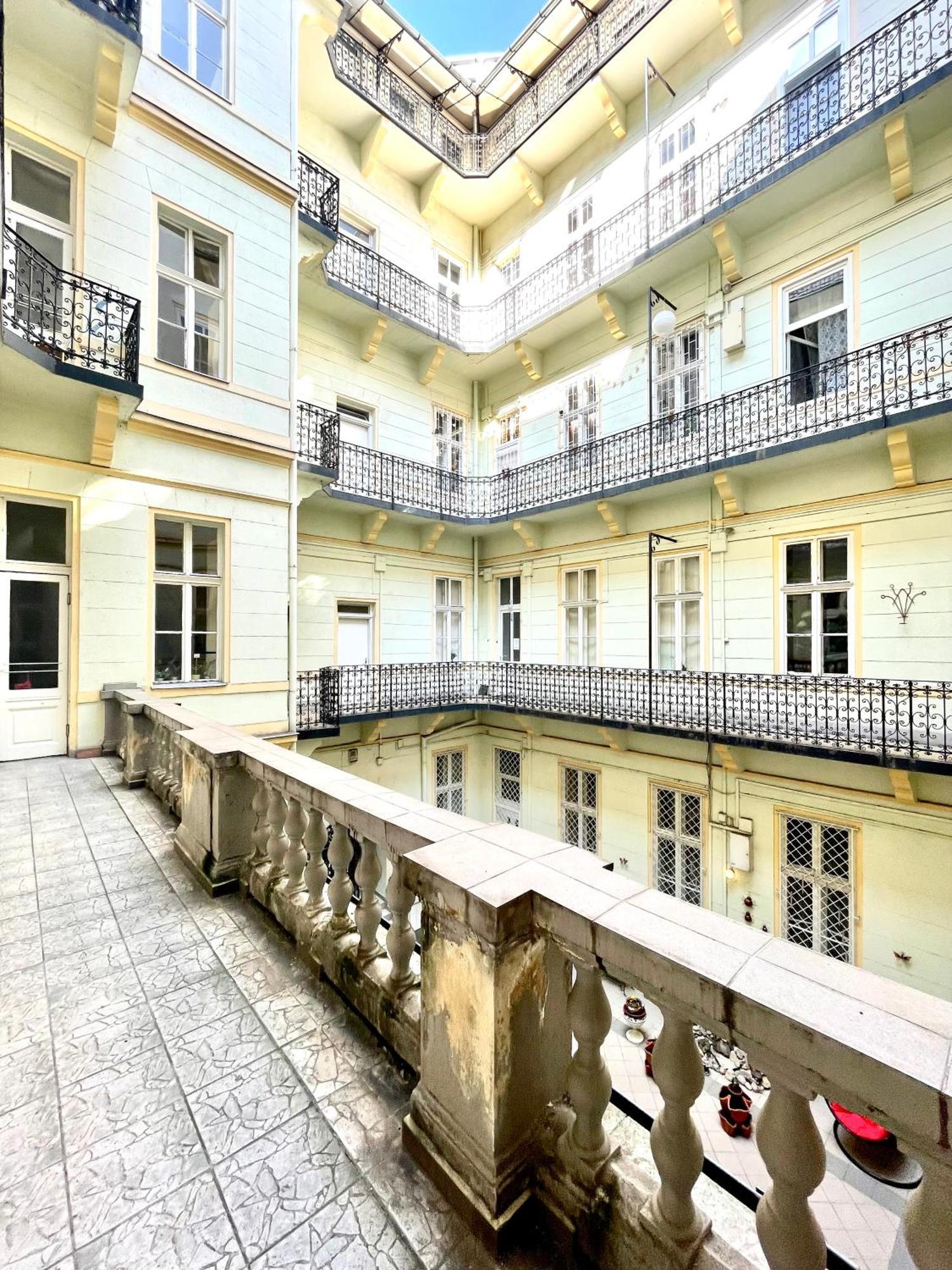 Amazing Swedish 3 Rooms Apartment In The City Center Budapeszt Zewnętrze zdjęcie